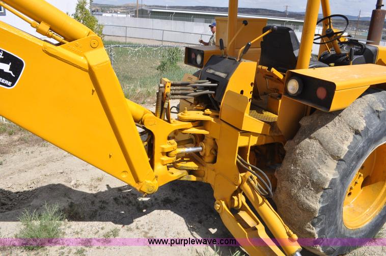 image for item F2004 John Deere 500C backhoe