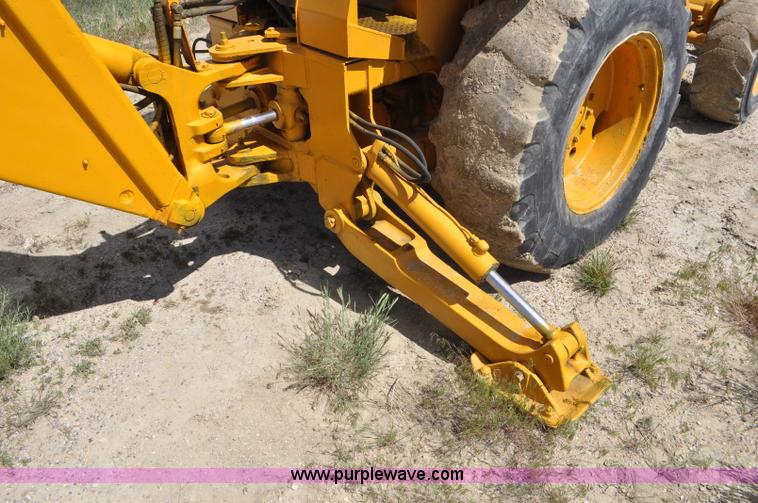 image for item F2004 John Deere 500C backhoe