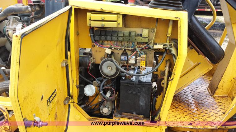 image for item F4905 Vibromax 265 articulated double drum roller