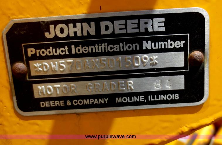 image for item F6999 1984 John Deere 570A articulated motor grader