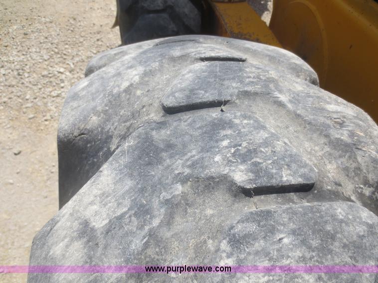 image for item F6999 1984 John Deere 570A articulated motor grader