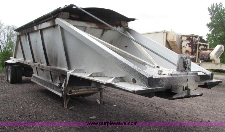 image for item F7392 1998 Red River BD237 belly dump trailer