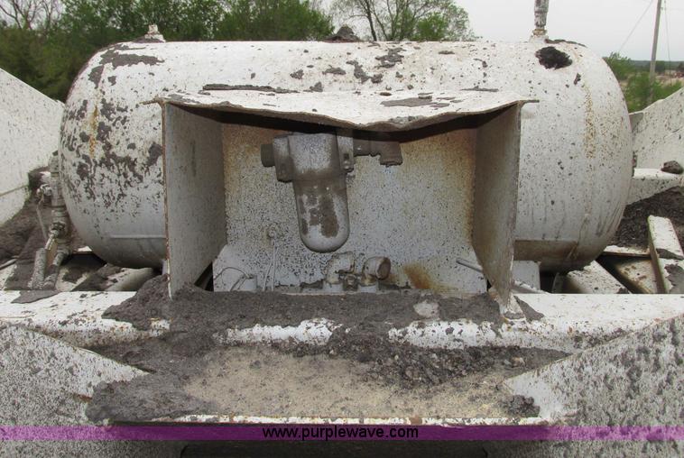 image for item F7392 1998 Red River BD237 belly dump trailer