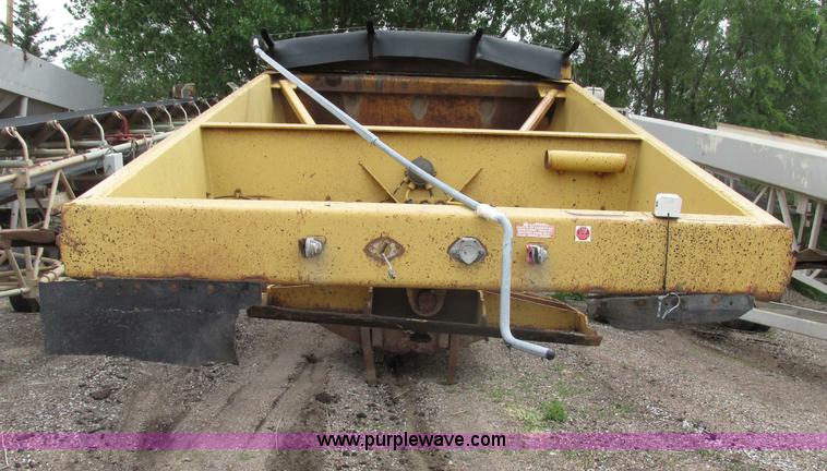 image for item F7393 1988 Load King 2027-0-3 belly dump trailer