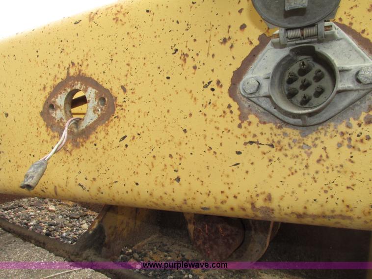 image for item F7393 1988 Load King 2027-0-3 belly dump trailer