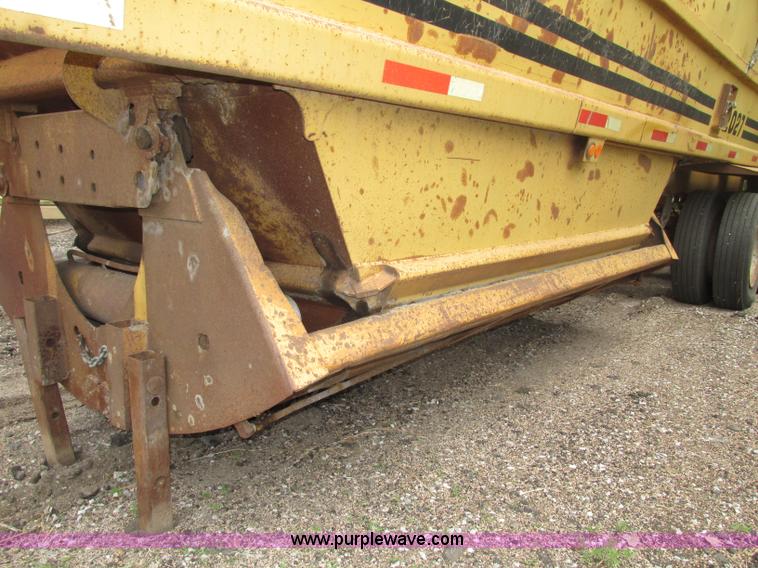 image for item F7393 1988 Load King 2027-0-3 belly dump trailer