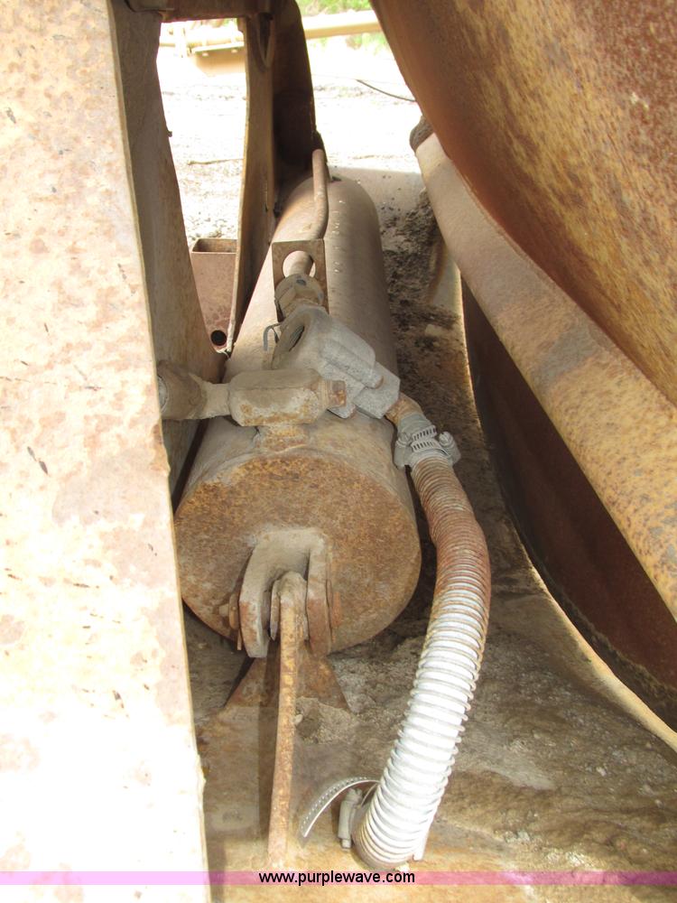 image for item F7393 1988 Load King 2027-0-3 belly dump trailer