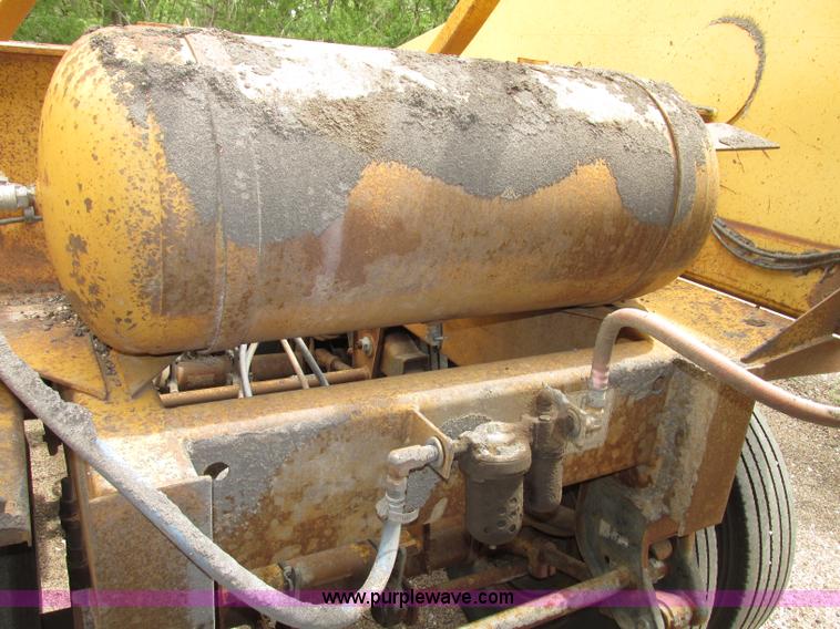 image for item F7393 1988 Load King 2027-0-3 belly dump trailer