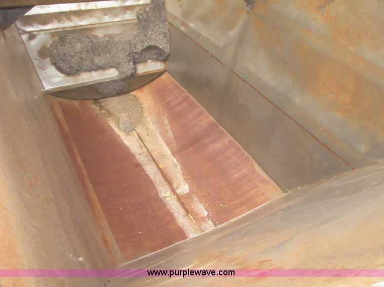 image for item F7393 1988 Load King 2027-0-3 belly dump trailer