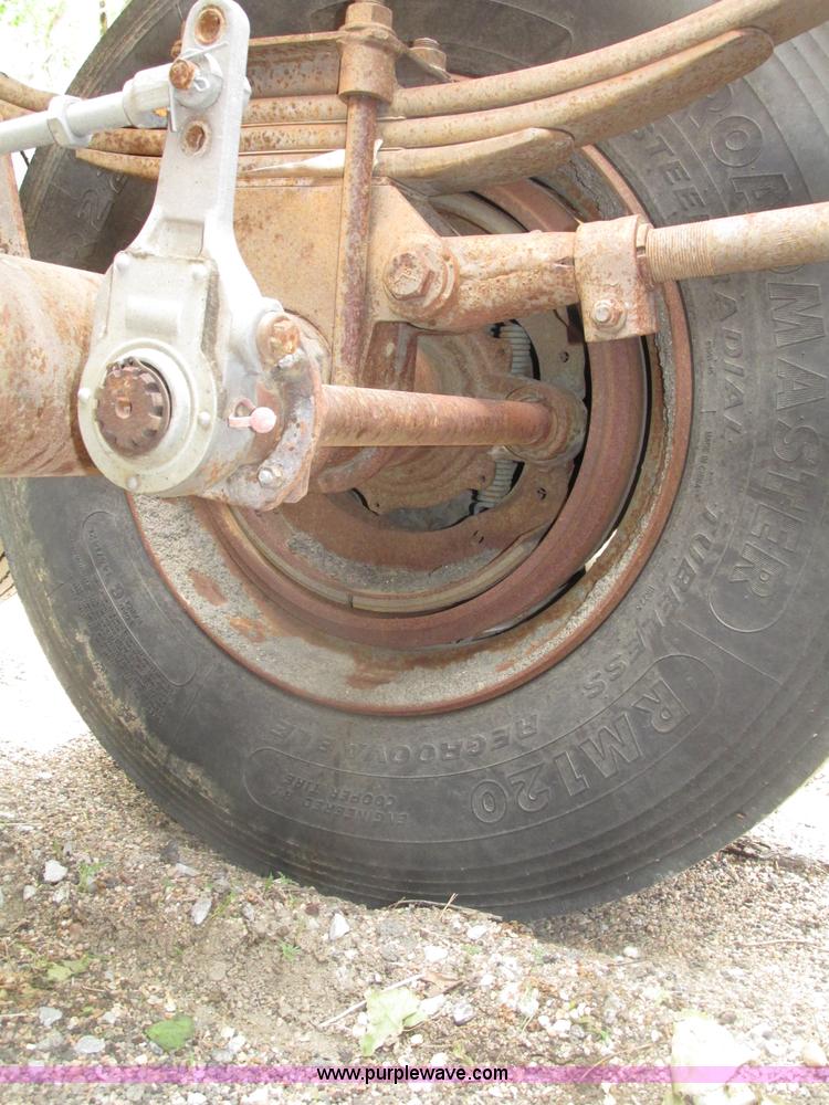 image for item F7393 1988 Load King 2027-0-3 belly dump trailer