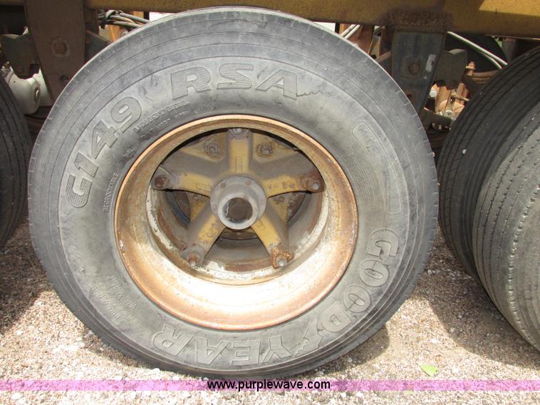 image for item F7393 1988 Load King 2027-0-3 belly dump trailer