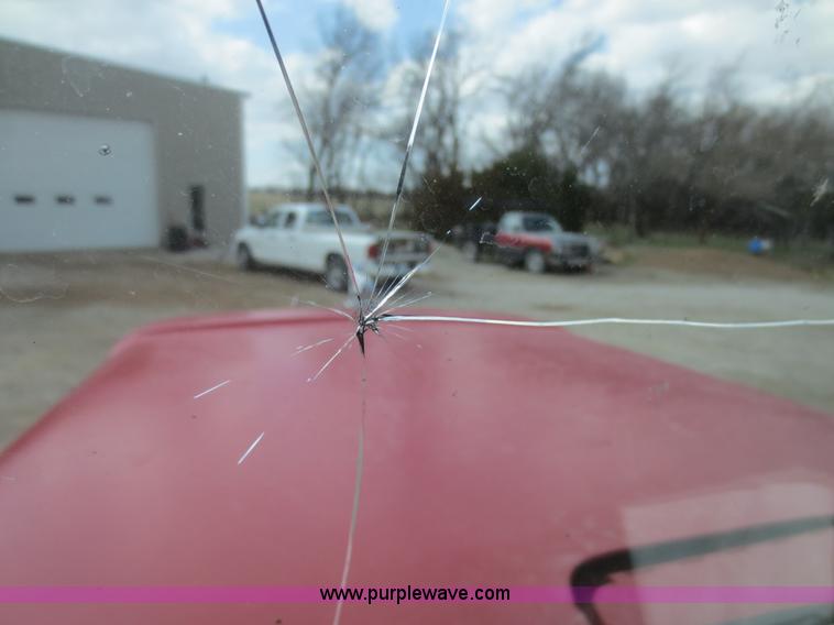 image for item F8227 1990 Mack RD690S dump truck