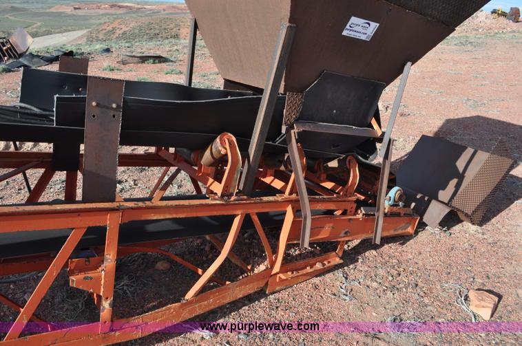 image for item G6493 Stacking conveyor