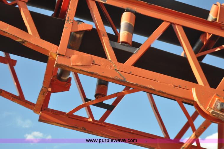 image for item G6493 Stacking conveyor