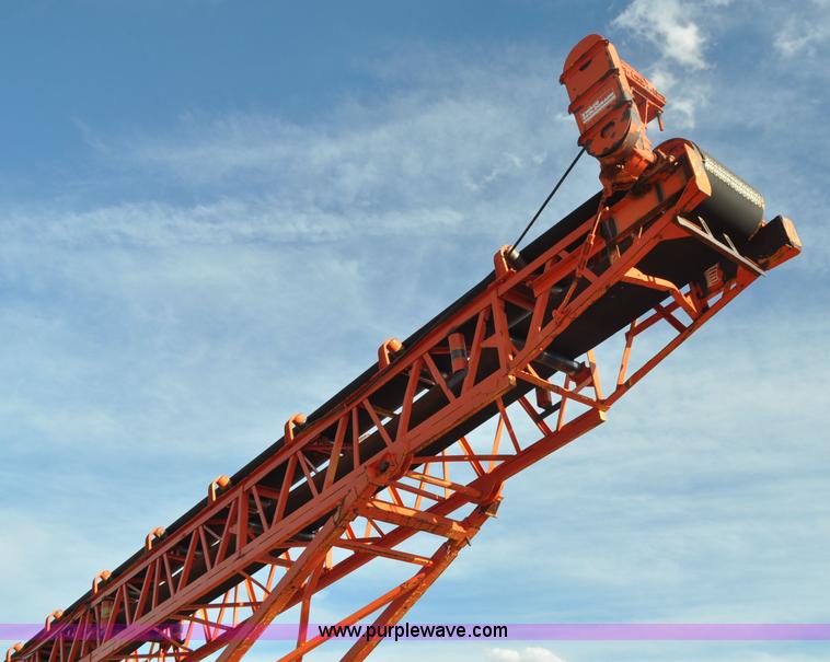 image for item G6493 Stacking conveyor