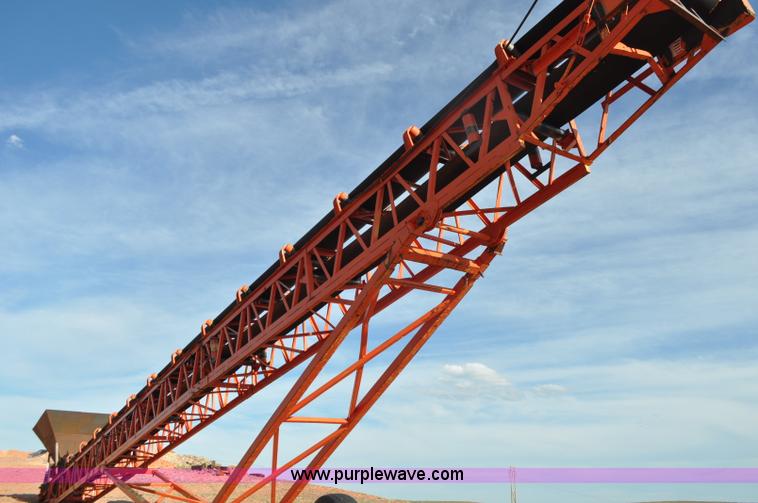 image for item G6493 Stacking conveyor