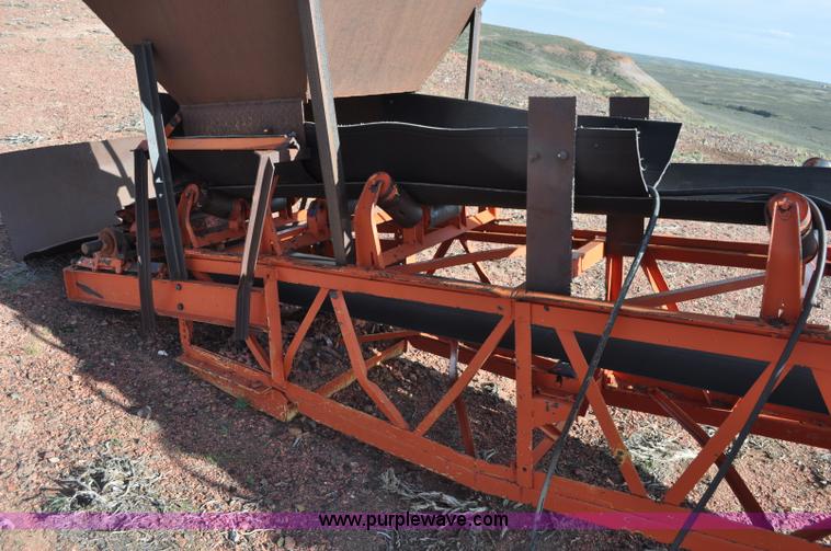 image for item G6493 Stacking conveyor