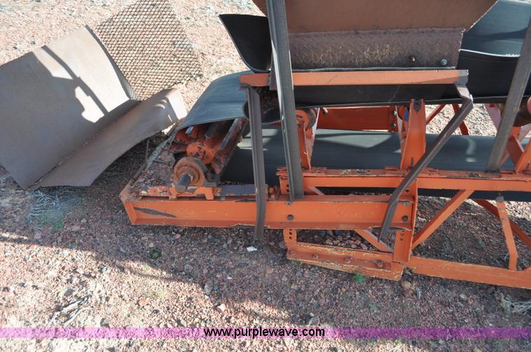 image for item G6493 Stacking conveyor