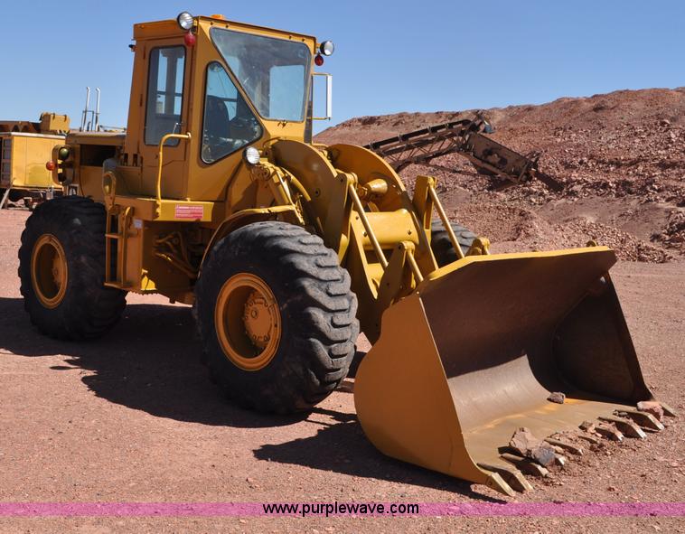 image for item G6496 1977 Caterpillar 950 wheel loader