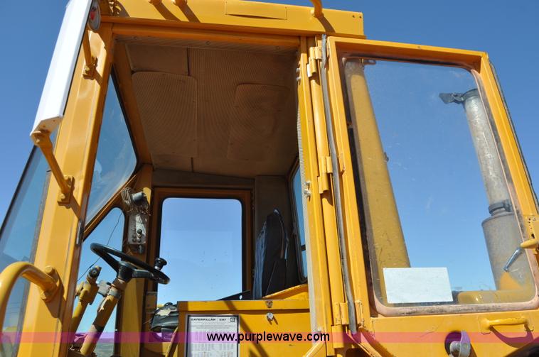 image for item G6496 1977 Caterpillar 950 wheel loader
