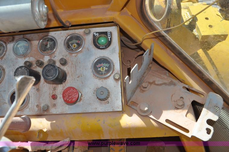 image for item G6496 1977 Caterpillar 950 wheel loader