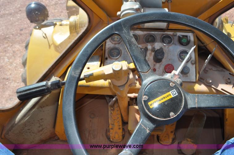 image for item G6496 1977 Caterpillar 950 wheel loader