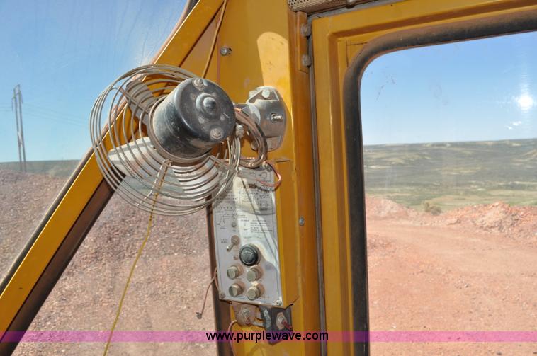 image for item G6496 1977 Caterpillar 950 wheel loader