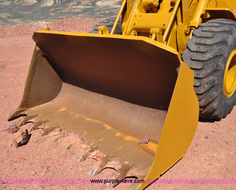 image for item G6496 1977 Caterpillar 950 wheel loader