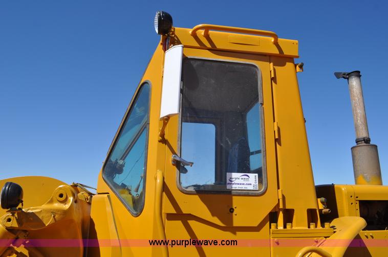 image for item G6496 1977 Caterpillar 950 wheel loader