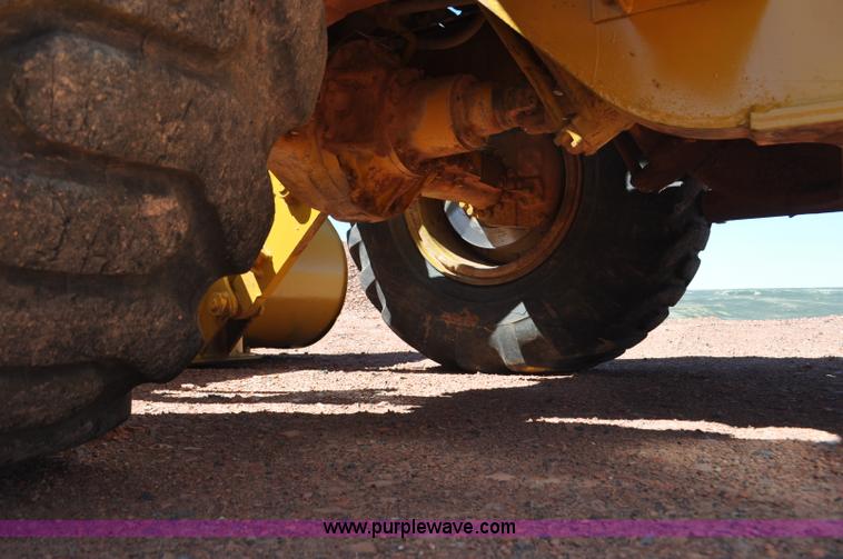 image for item G6496 1977 Caterpillar 950 wheel loader
