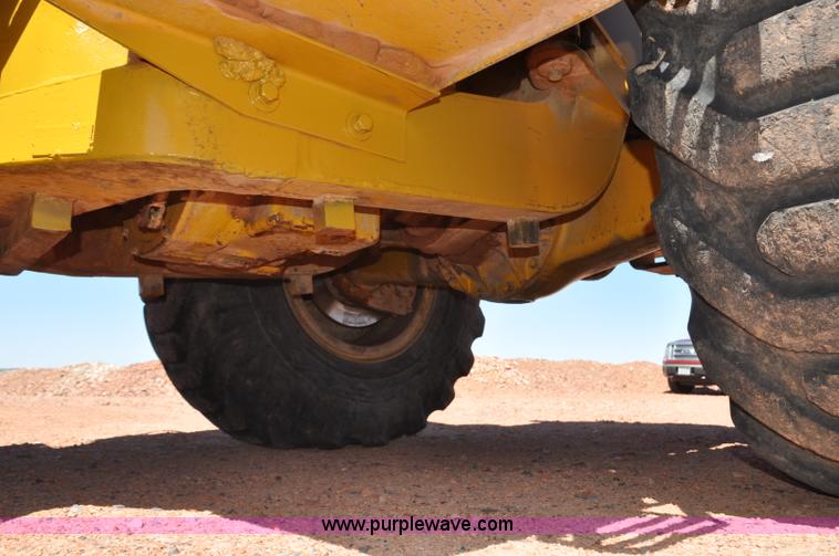 image for item G6496 1977 Caterpillar 950 wheel loader