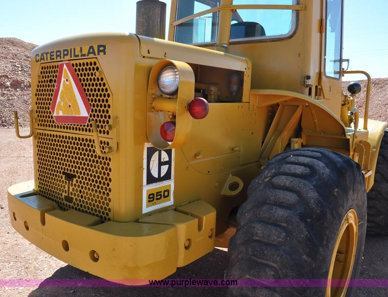 image for item G6496 1977 Caterpillar 950 wheel loader