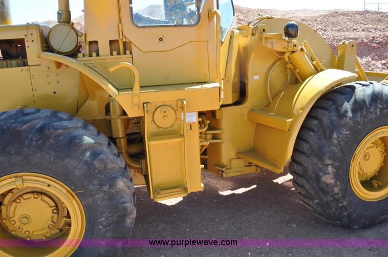 image for item G6496 1977 Caterpillar 950 wheel loader