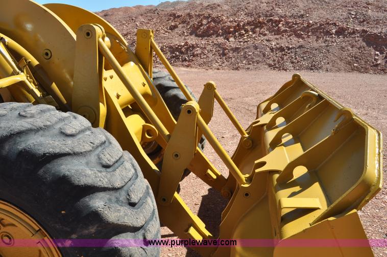 image for item G6496 1977 Caterpillar 950 wheel loader