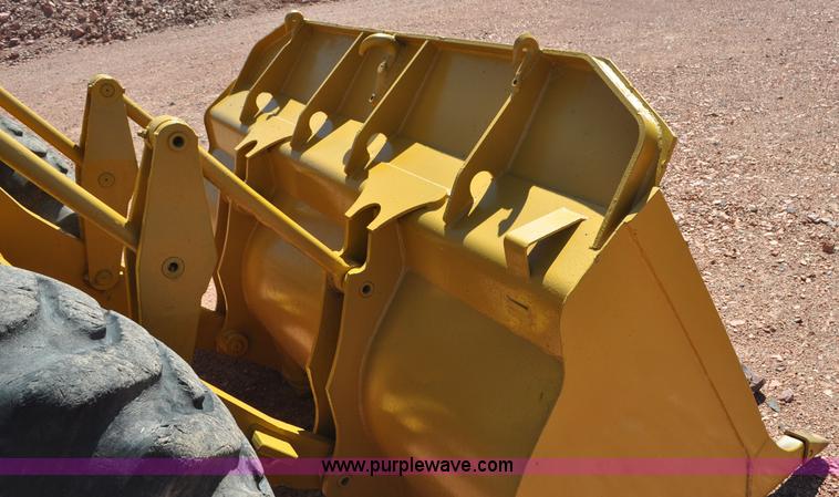 image for item G6496 1977 Caterpillar 950 wheel loader