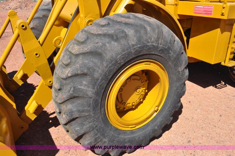 image for item G6496 1977 Caterpillar 950 wheel loader