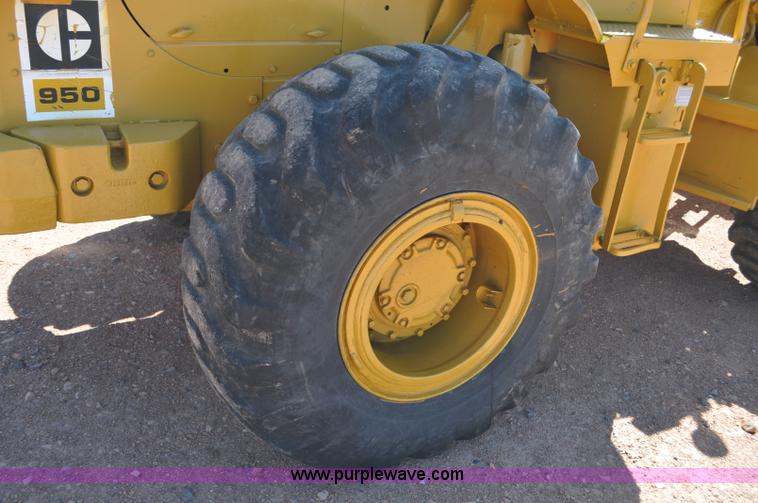 image for item G6496 1977 Caterpillar 950 wheel loader