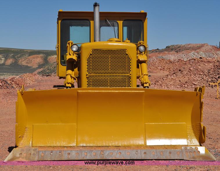 image for item G6497 1973 Caterpillar D7 Series F dozer