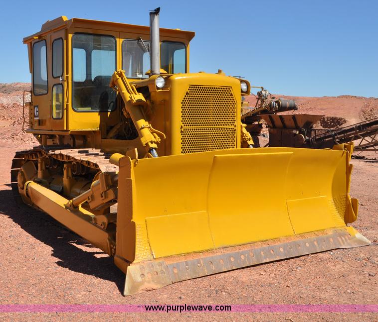 image for item G6497 1973 Caterpillar D7 Series F dozer