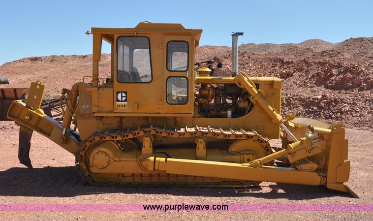 image for item G6497 1973 Caterpillar D7 Series F dozer