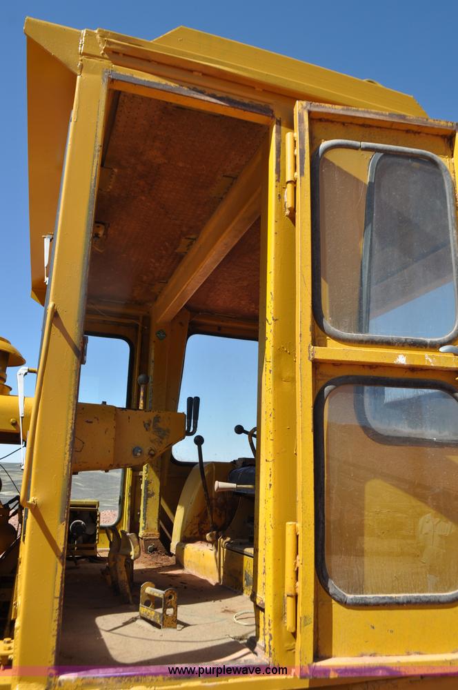 image for item G6497 1973 Caterpillar D7 Series F dozer