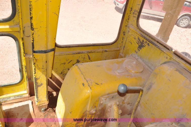 image for item G6497 1973 Caterpillar D7 Series F dozer