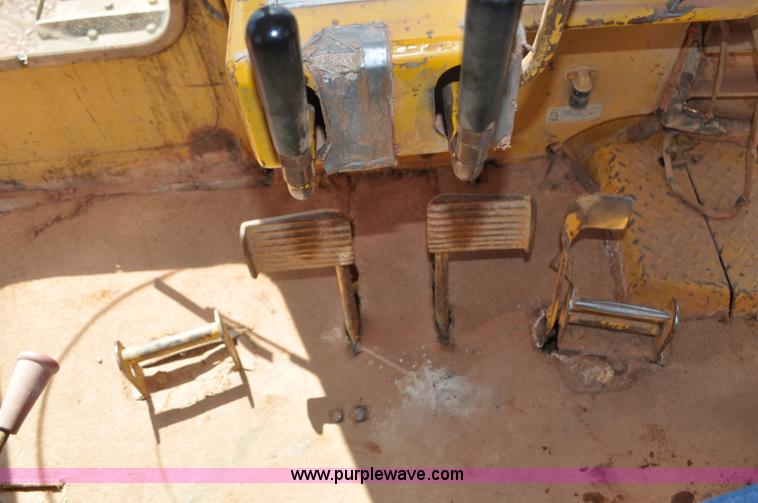 image for item G6497 1973 Caterpillar D7 Series F dozer