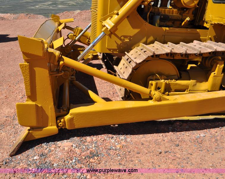 image for item G6497 1973 Caterpillar D7 Series F dozer