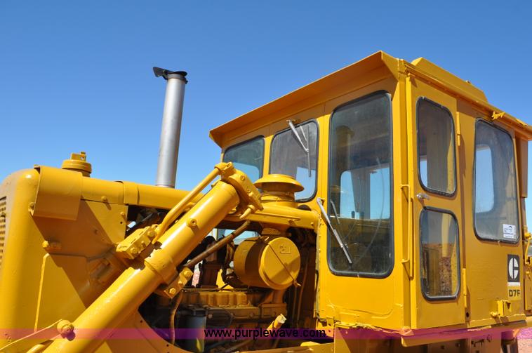 image for item G6497 1973 Caterpillar D7 Series F dozer