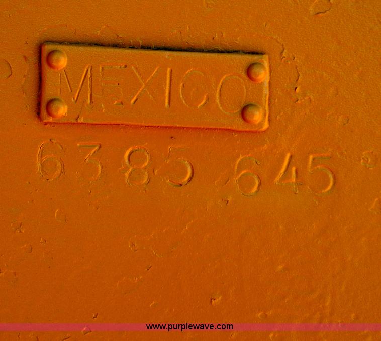 image for item G6497 1973 Caterpillar D7 Series F dozer