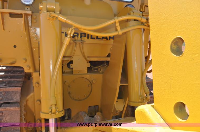 image for item G6497 1973 Caterpillar D7 Series F dozer