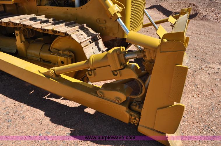image for item G6497 1973 Caterpillar D7 Series F dozer