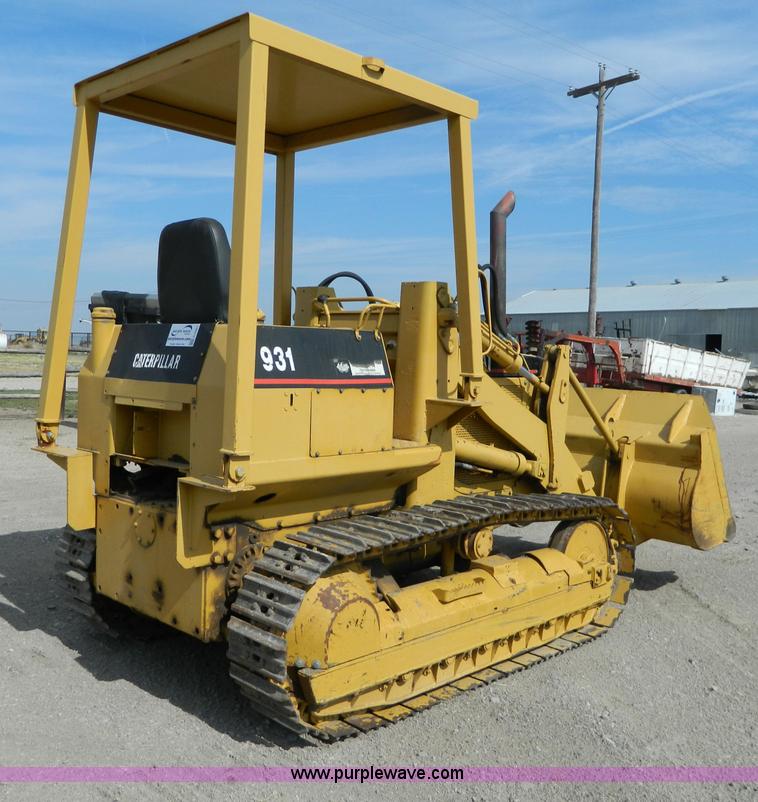 image for item H2461 Caterpillar 931 track loader
