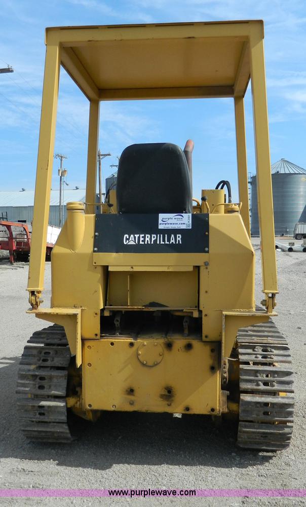 image for item H2461 Caterpillar 931 track loader
